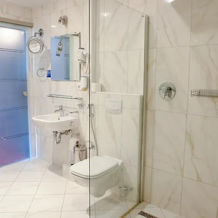 Krone Hotel 3*